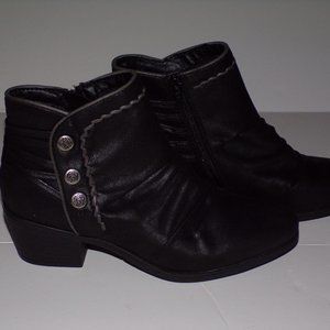Baretraps Womens Bethany Black Ankle Booties Shoe